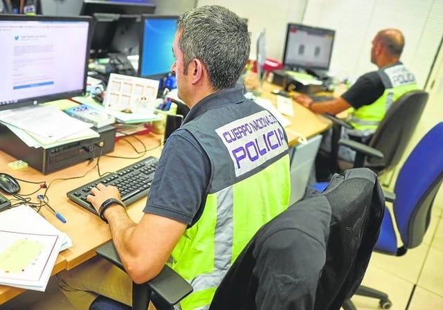 La Policía ha detenido al hacker.