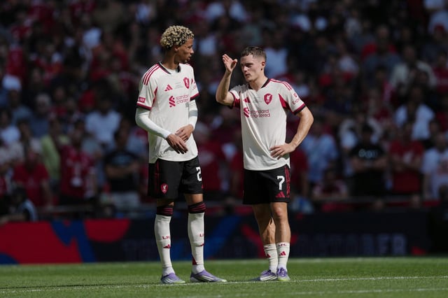 Kennen sich aus der Bundesliga: Ex-Frankfurter Hugo Ekitiké und Ex-Leverkusener Florian Wirtz