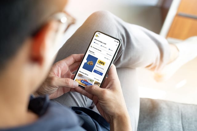 Un usuario con la app de Lidl