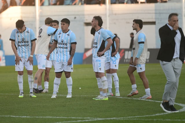 Racing empató 1-1 con Almagro por la Primera Nacional en el estadio Miguel Sancho de Nueva Italia. (Ramiro Pereyra / La Voz)