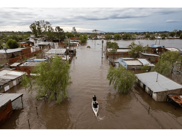 Reglamentaron los requisitos para recibir el subsidio de $800 mil para los damnificados por las inundaciones en Buenos Aires.