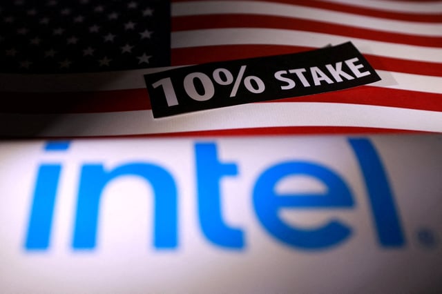 U.S. flag, Intel logo and words "10% stake" are seen in this illustration taken August 22, 2025. REUTERS/Dado Ruvic/Illustration/File Photo