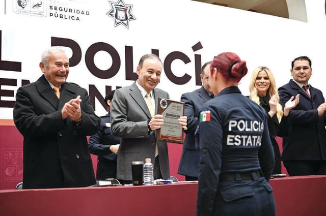 El gobernador Alfonso Durazo informó que Sonora se posicionó en el top 10 nacional de avance en certificación policial. FOTO: ESPECIAL