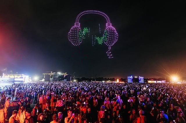 Shows de drones en el Lollapalooza 2025. (Fotos Iluxman y Lumasky)