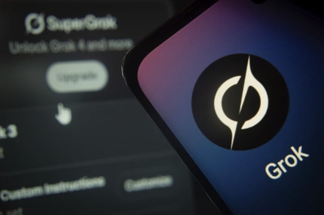 Dans une plainte déposée lundi 25 août, Elon Musk accuse Apple et OpenAI d’avoir formé une alliance illégale pour entraver la concurrence sur le marché de l’intelligence artificielle (IA) générative sur les smartphones. Photo d’illustration.