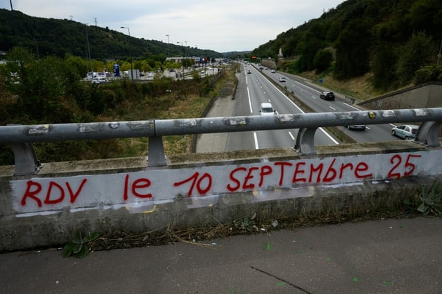 Calls mount in France to stage protests on September 10