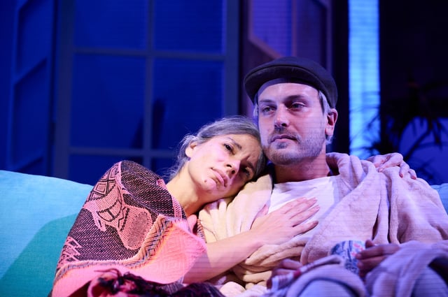 “En otras palabras” llega a Córdoba. Obra protagonizada por Gimena Accardi y Andrés Gil. Foto: prensa.