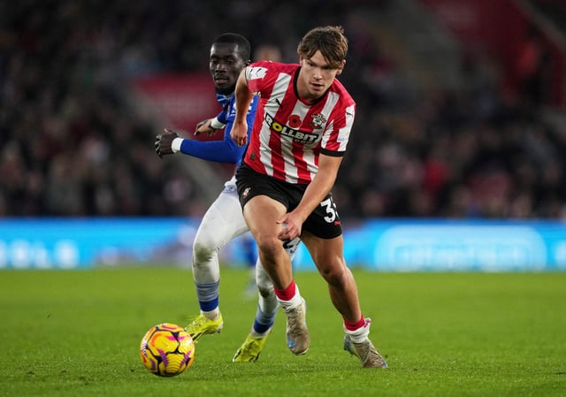 Soccer Football - Premier League - Southampton v Everton - St Mary's Stadium, Southampton, Britain - November 2, 2024 Southampton's Tyler Dibling in action with Everton's Idrissa Gueye REUTERS/Maja Smiejkowska/File Photo