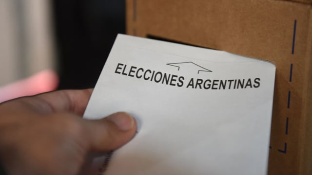 La Justicia Electoral sorteó el orden de aparición de los partidos en la Boleta Única de Papel, que debuta en las elecciones nacionales.