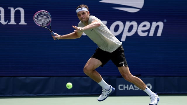 US Open 2025 features a record total player compensation of $90 million, with singles champions earning $5 million each.
(Photo by CLIVE BRUNSKILL / GETTY IMAGES NORTH AMERICA / Getty Images via AFP)
