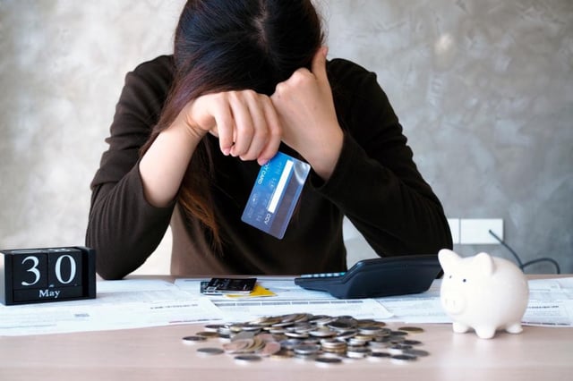 Cada vez más personas y familias con problemas para pagar los créditos tomados