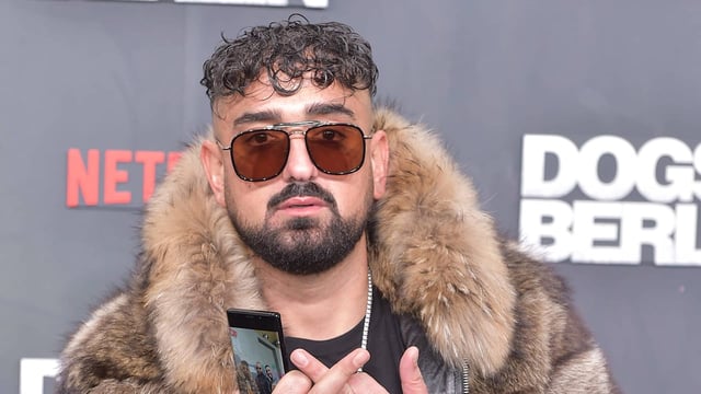 Rapper Haftbefehl droht Haft wegen Verkehrsunfall und Unfallflucht in Darmstadt.