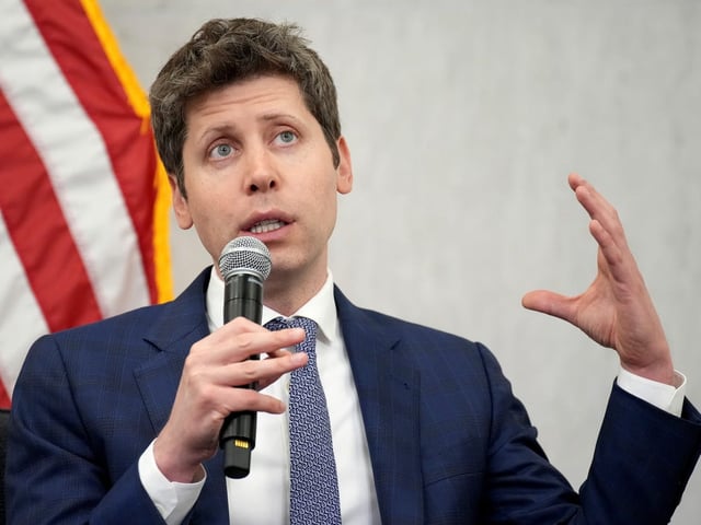 OpenAI Sam Altman warned of an AI bubble.
