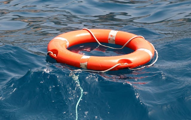 Life preserver (Shutterstock)