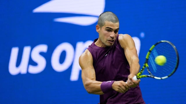 Carlos Alcaraz sports a new hairstyle in US Open. (Reuters Photo)