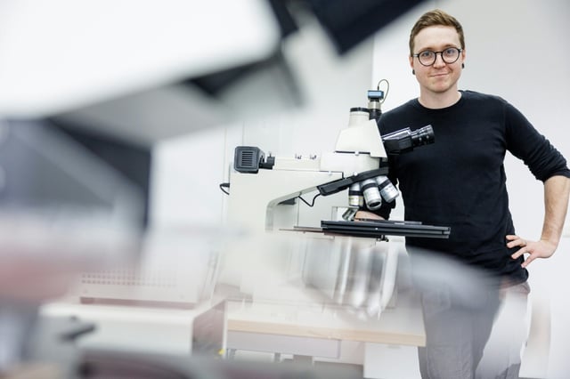 Frauen verdienen während der Ausbildung im Durchschnitt mehr als Männer. Der durchschnittliche Bruttomonatsverdienst von Auszubildenden in Deutschland lag im April 2024 bei 1238 Euro brutto, wie das Statistische Bundesamt in Wiesbaden mitteilte.