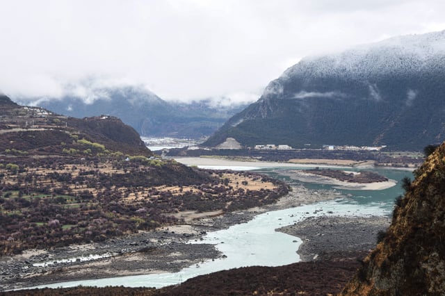 This photo taken on March 28, 2021 shows the Yarlung Zangbo Grand Canyon in Nyingchi city, in China's western Tibet Autonomous Region. - China is planning a mega dam in Tibet able to produce triple the electricity generated by the Three Gorges -- the world's largest power station -- stoking fears among environmentalists and in neighbouring India.