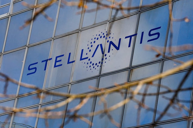 The logo of Stellantis sits on the company's building in Poissy, near Paris, France, February 26, 2025. REUTERS/Stephanie Lecocq/File Photo