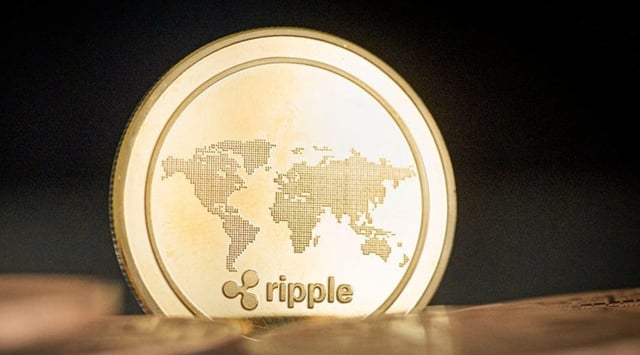 Xrp hits resistance near $2.93, analysts warn of binary outcome