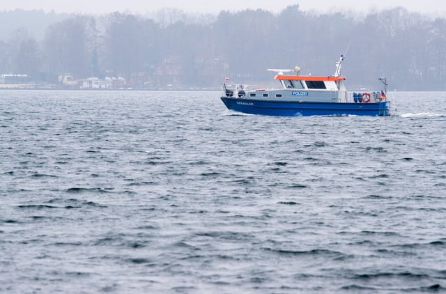 Ein Patrouillenboot der Wasserschutzpolizei. (Symbolbild)