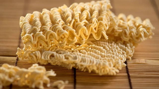 Boy, 13, Dies from Severe Stomach Pain After Eating Uncooked Instant Noodles, Know the Dangers
