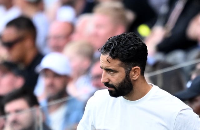 Soccer Football - Premier League - Fulham v Manchester United - Craven Cottage, London, Britain - August 24, 2025 Manchester United manager Ruben Amorim reacts Action Images via Reuters/Dylan Martinez/File Photo