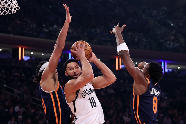 Ben Simmons #10 of the Brooklyn Nets shoots the ball against the New York Knicks during the first quarter at Madison Square Garden on November 15, 2024 in New York City.