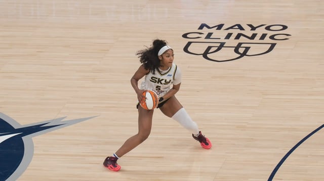 Photo Credit: Shawn Mclurkin | Ballislife