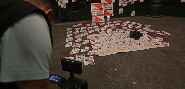 Protesta en Jalisco para pedir paren las agresiones al gremio en todo el país. Foto: Cuartoscuro.