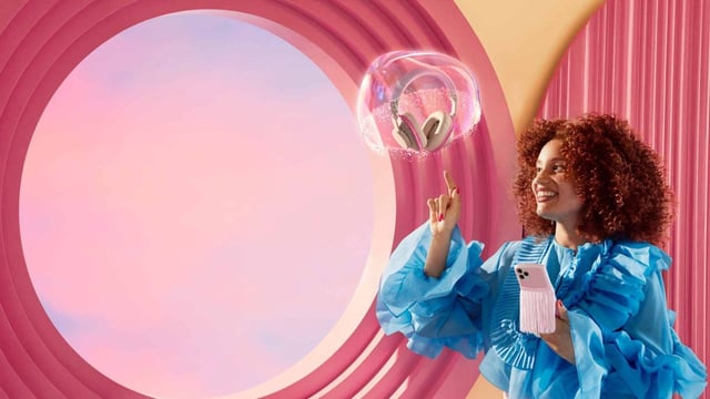 Klarna’s marketing campaigns make use of the company’s pink branding
