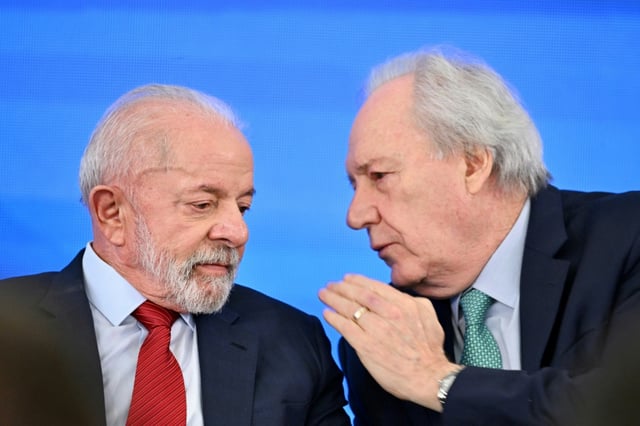 Brazilian Justice Minister Ricardo Lewandowski (R), pictured here with President Luiz Inacio Lula da Silva, has had his US visa revoked as apparent punishment for the coup plotting trial of ex-president Jair Bolsonaro