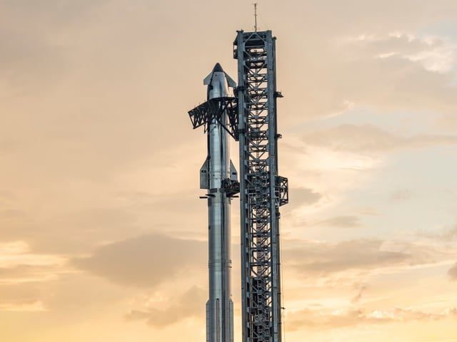 El megacohete Starship de SpaceX tiene 120 metros de altura.