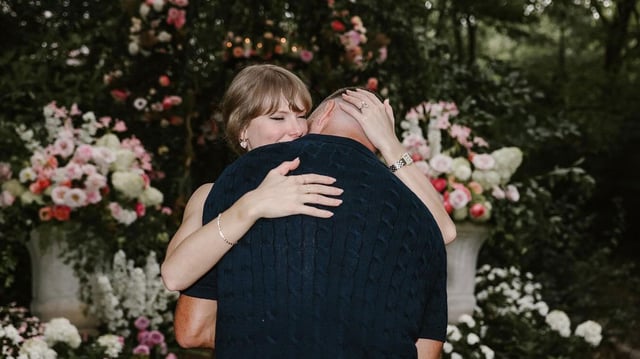 Taylor Swift wears a striped dress in her engagement announcement