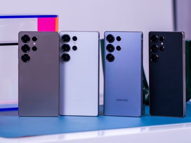 Samsung Galaxy S25 Ultra color options - propped-up