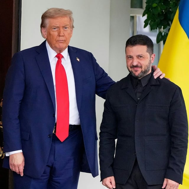 Das zweite Treffen in Washington: US-Präsident Donald Trump (l.) begrüßt Mitte August den ukrainischen Präsidenten Wolodymyr Selenskyj bei seiner Ankunft im Weißen Haus.