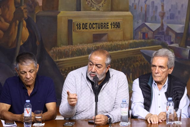 El triunvirato de mando de la CGT que se irá el 5 de noviembre: Argüello, Daer y Acuña