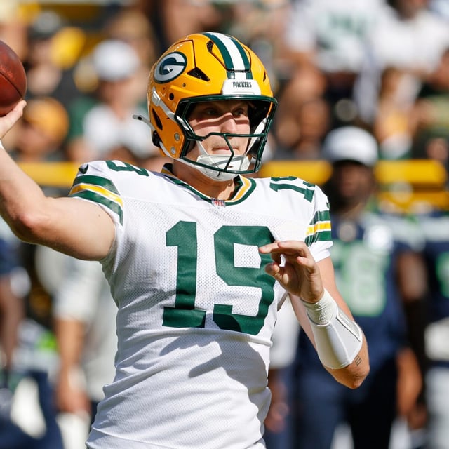 Green Bay Packers' Taylor Elgersma throws during the first half of a preseason NFL football game against the Seattle Seahawks Saturday, Aug. 23, 2025, in Green Bay, Wis. (AP Photo/Mike Roemer)