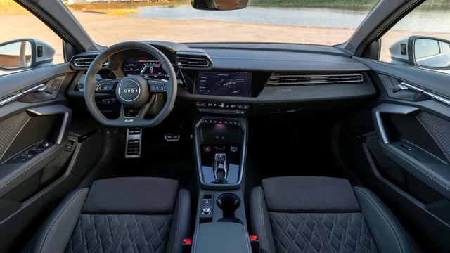 Interior del Audi S3 2025.