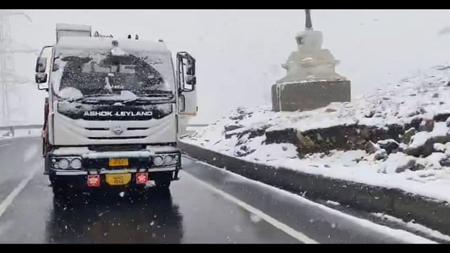 The Zanskar valley wears a white mantle. Ladakh witnessed first major snowfall in August while moderate rains lashed Kashmir valley on Tuesday. Officials said that widespread snowfall was recorded in parts of Ladakh, including Leh, Kargil and Drass. The (HT Photo)