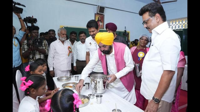 Punjab CM Bhagwant Mann and his Tamil Nadu counterpart, MK Stalin, serve food to students during the launch of the ‘breakfast scheme’ in Chennai on Tuesday. (PTI)