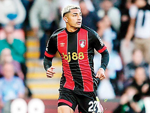 Julián Araujo, futbolista mexicano del Bournemouth.