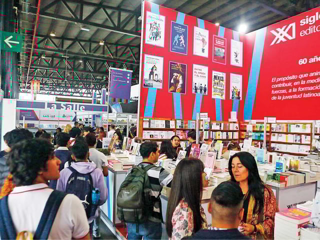 La Feria Internacional de Libro de las Universitarias y los Universitarios congrega a 350 editoriales de 16 países y ofrece 370 actividades. Foto: Elizabeth Velázquez