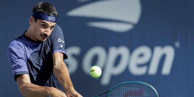 Sonego, rimonta e beffa US Open: fuori al quinto al primo turno. Zverev avanti
