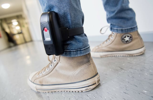In Spanien ist die elektronische Fußfessel für Sexualstraftäter bereits gang und gäbe. (Symbolbild)