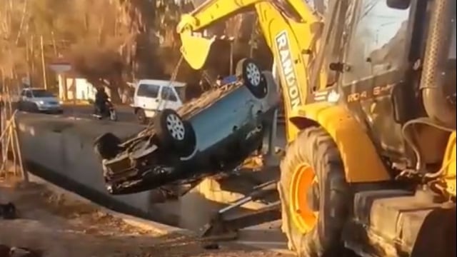 Un auto cayó a un zanjón tras un choque en Guaymallén