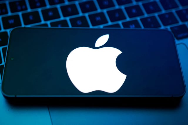 An Apple logo appears in this illustration taken August 25, 2025. REUTERS/Dado Ruvic/Illustration