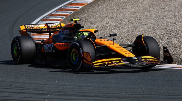Formula One F1 - Dutch Grand Prix - Circuit Zandvoort, Zandvoort, Netherlands - August 25, 2024 McLaren's Lando Norris in action during the race REUTERS/Lisi Niesner/File Photo