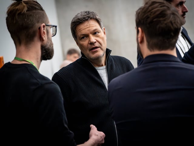 Robert Habeck hat vor kurzem verkündet, dass er sein Bundestagsmandat zurückgibt.