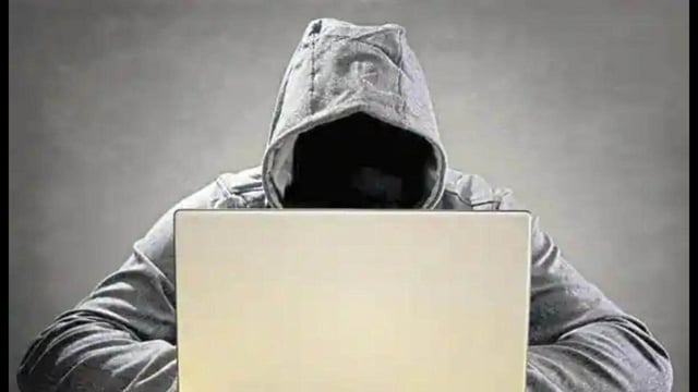 To make the claim appear legitimate, the caller sent a picture of a “digital arrest” notice via WhatsApp, warning that the elderly man had already been “taken into virtual custody.” (Pic for representation)