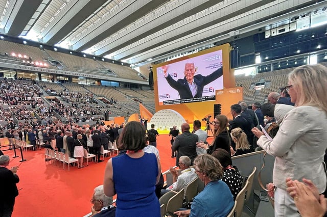 Patrick Martin, président du Medef, à l'issue de son discours ouvrant la Rencontre des entrepreneurs de France (REF) 2025, ce mercredi, au stade Roland-Garros. 
